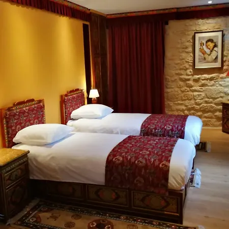 Panzió Himalaya En Perigord Tursac